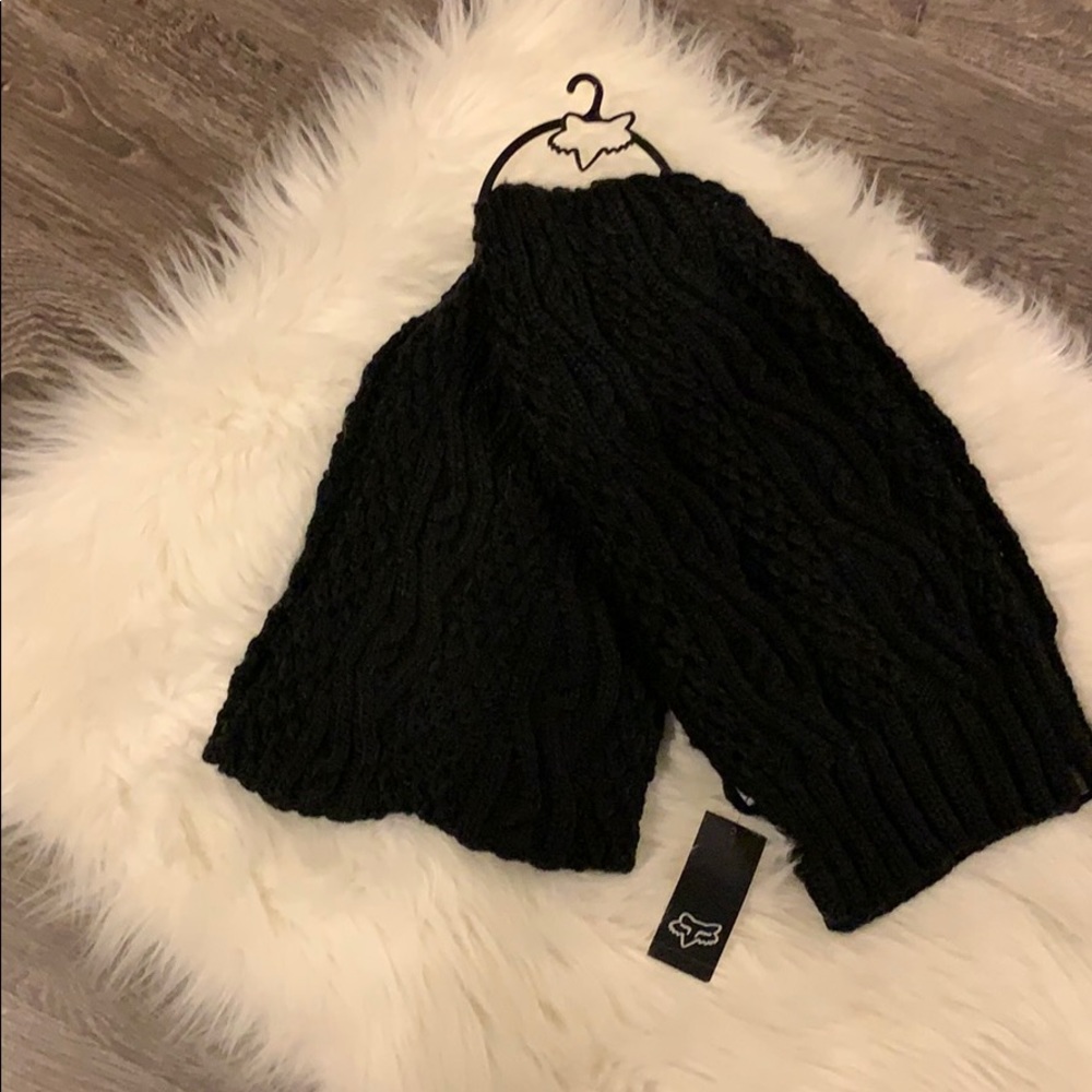 Black Fox Scarf